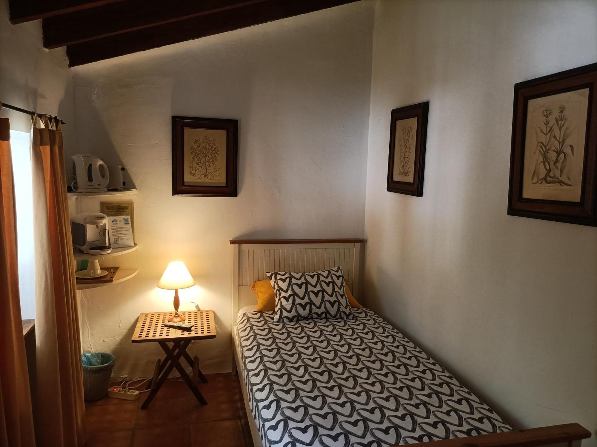 Torre De Arriba Casa Rural 贝尼曼特利 外观 照片