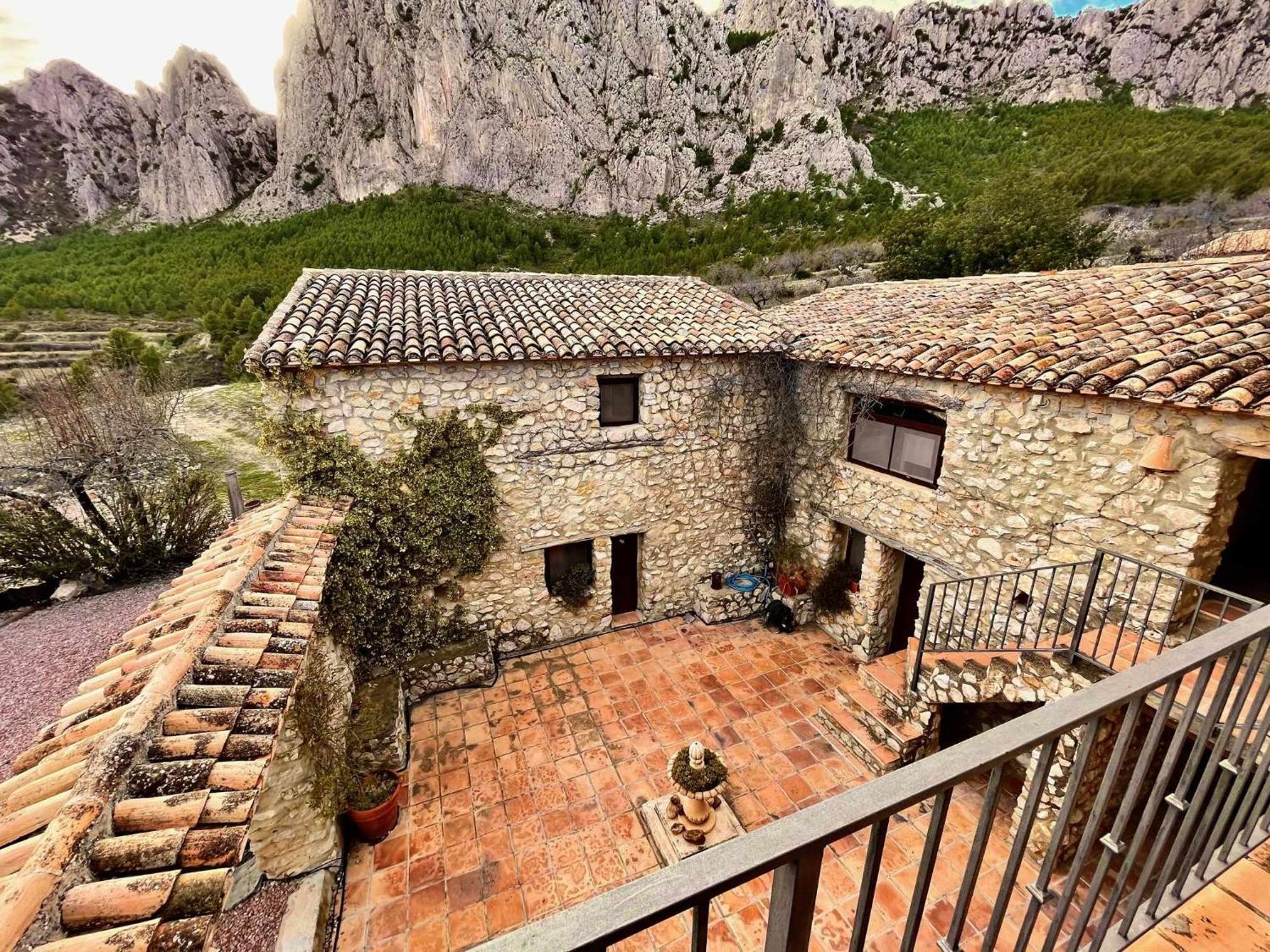 Torre De Arriba Casa Rural 贝尼曼特利 外观 照片